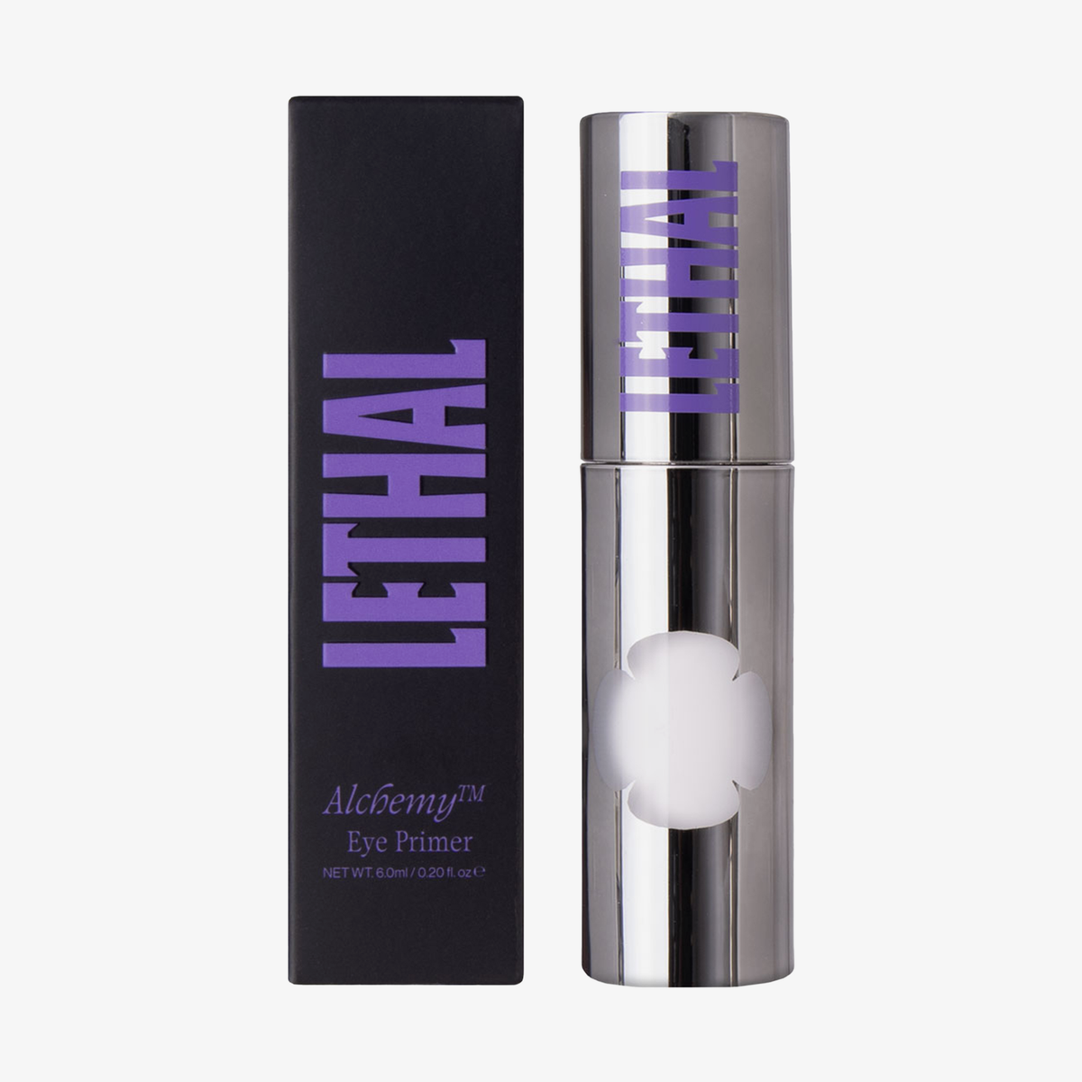 ALCHEMY Eye Primer von Lethal Cosmetics in einem silbernen Flakon mit Fenster und einer schwarzen Schachtel, beide mit lila LETHAL-Branding.