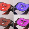 Die Wavelength LED-Gesichtsmaske bietet vier Farboptionen: Rot, Blau, Orange und Lila.