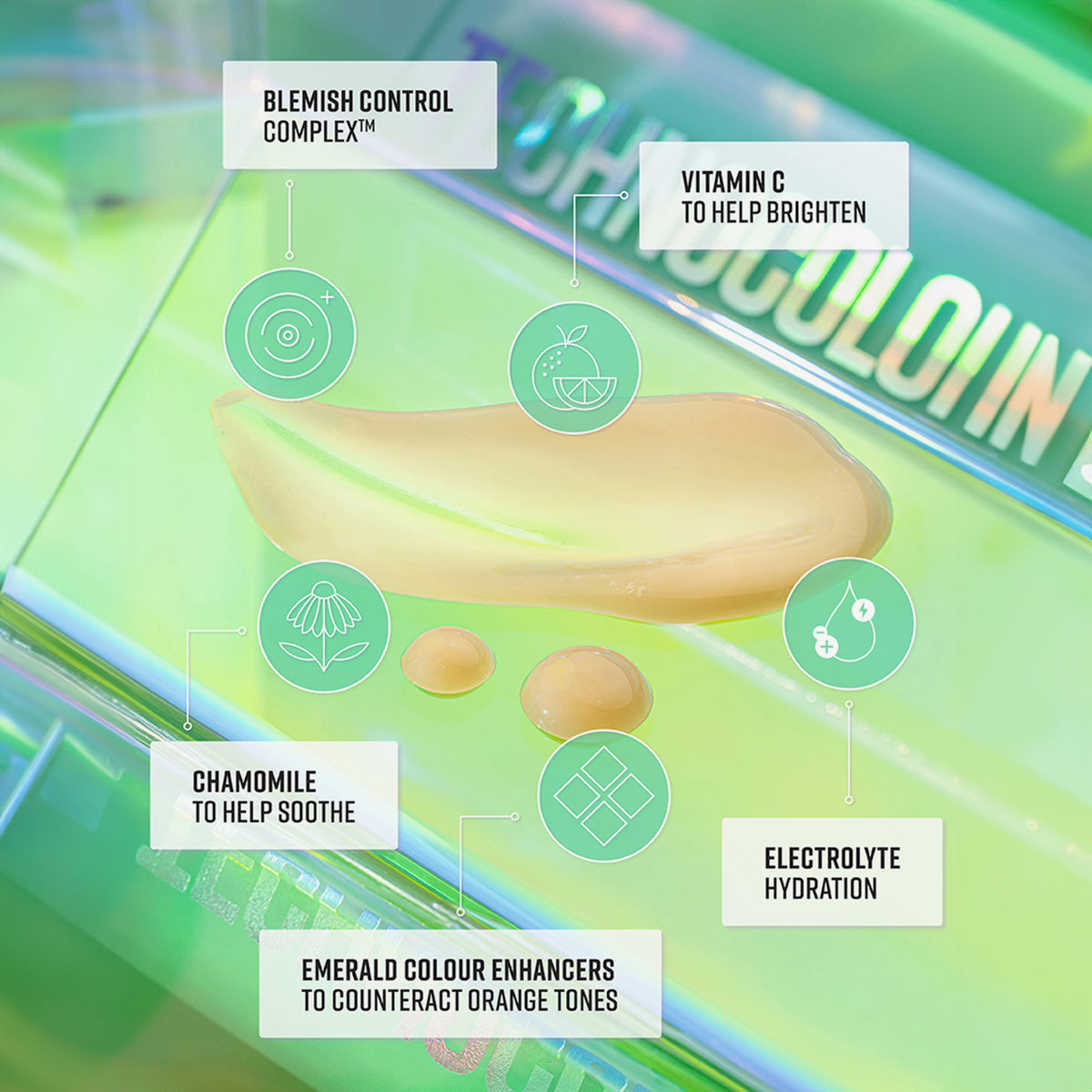 Nahaufnahme des selbstbräunenden Gesichtsserums in der Farbe Emerald von Technocolor mit Infos zu Inhaltsstoffen.