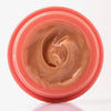Ein offener Behälter des Viper Delicious Lip Kit, gefüllt mit glänzender, hellbrauner Creme oder Gel, von oben auf weißem Hintergrund betrachtet.
