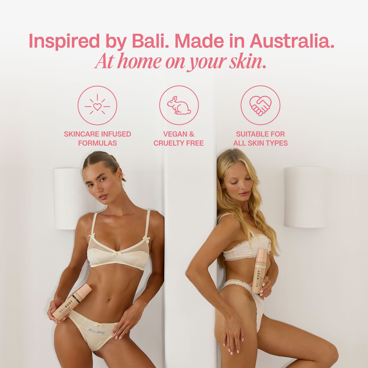 Zwei Frauen in Unterwäsche halten Bali Body Produkte, über ihnen die Produktvorteile und das Branding auf einem weißen Hintergrund.