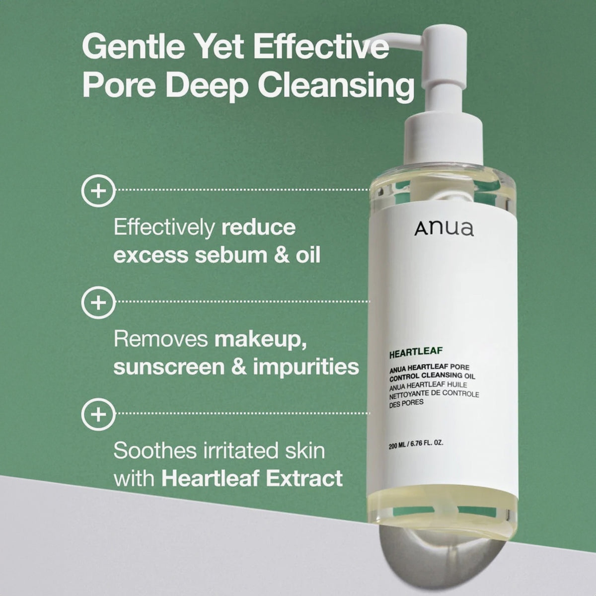 Eine Flasche Heartleaf Pore Control Cleansing Oil mit einem Text auf grünem Hintergrund, der seine Vorteile auflistet.