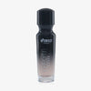 Eine halb transparente halb schwarze Flasche Chroma Cover Foundation Matte in der Farbe C2 vor weißem Hintergrund.