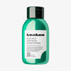 Grüne Flasche LeaLuo Play Nice Soothing Conditioner in 300 ml mit schwarzem Text auf weißem Etikett.