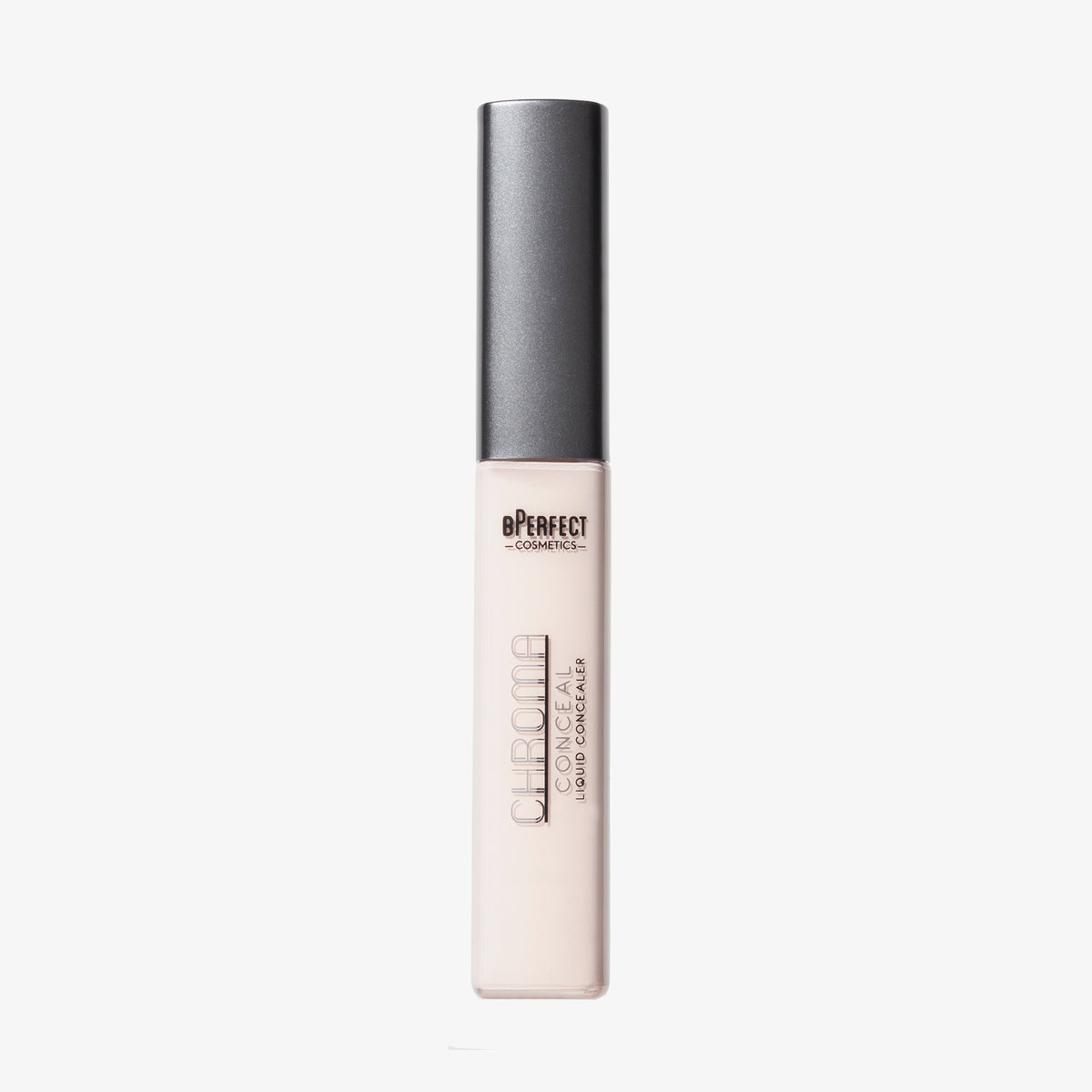 Eine Tube Chroma Conceal Liquid Concealer im hellen Farbton C1, grauer Kappe und durchsichtigem Körper.