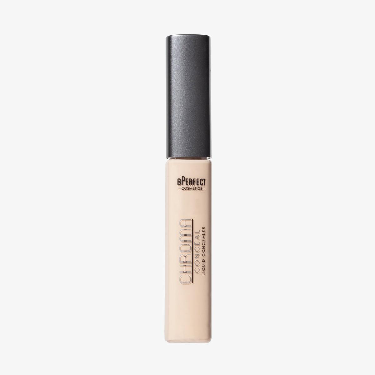 Eine Tube Chroma Conceal Liquid Concealer im hellen Farbton W1, grauer Kappe und durchsichtigem Körper.