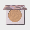 Eckige Kompaktdose mit geometrischem lilanem Muster und beigem Puder des Infinity Bronzer Always von LH Cosmetics vor weißem Hintergrund.