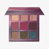 Offene LH Cosmetics Reload Palette mit neun beerigen und erdigen matten und schimmernden Farbtönen.
