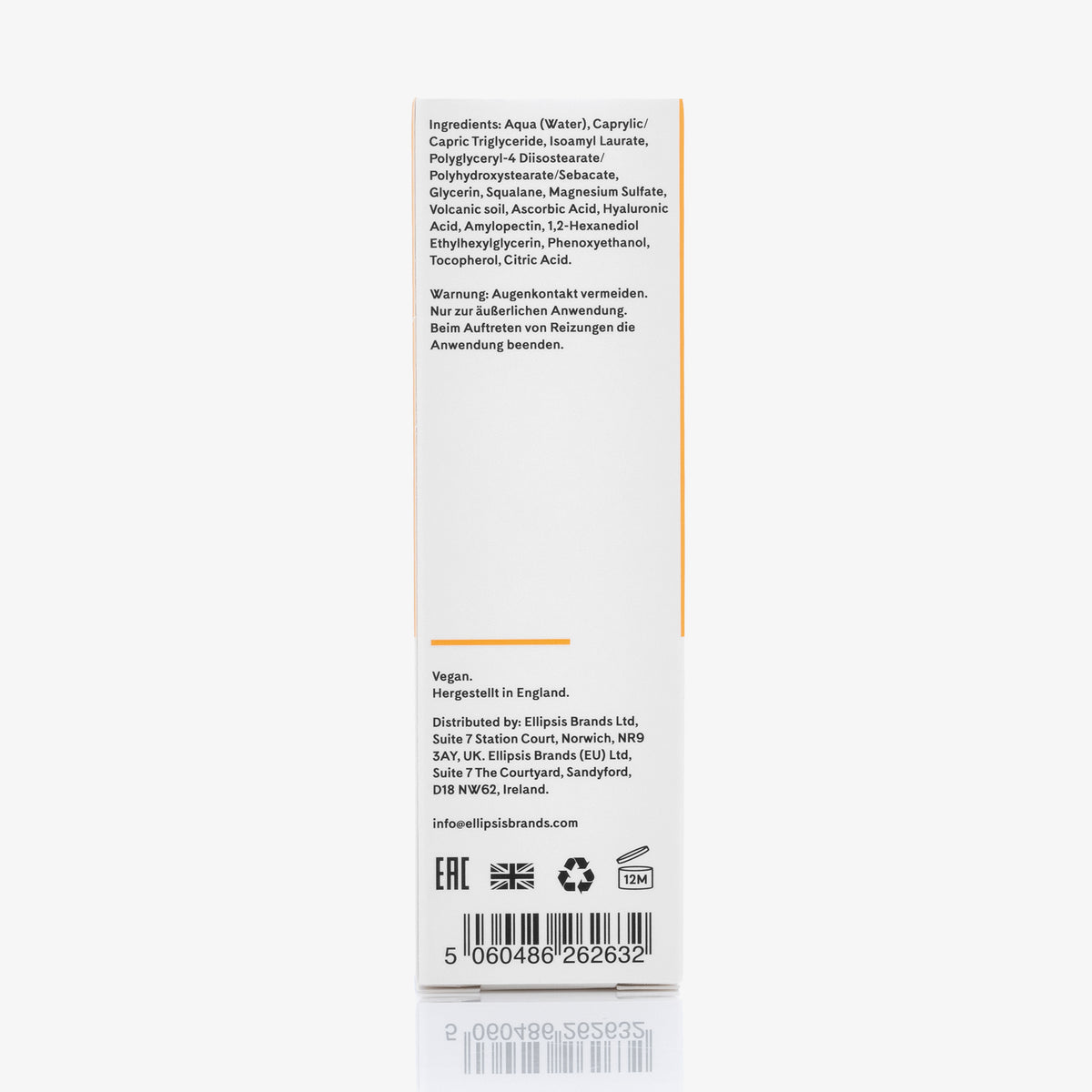 Schachtel des Vitamin C Brightening Serum mit Zutatenliste und Herstellerangaben auf der Seitenwand aufgedruckt.