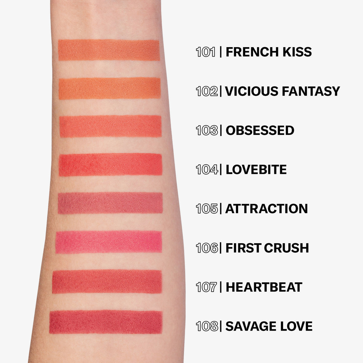 Auf einem Unterarm werden die verschiedenen Farb-Swatches des Mesauda Beauty At First Blush Rouges gezeigt.
