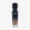 Eine halb transparente halb schwarze Flasche Chroma Cover Foundation Matte in der Farbe C8 vor weißem Hintergrund.