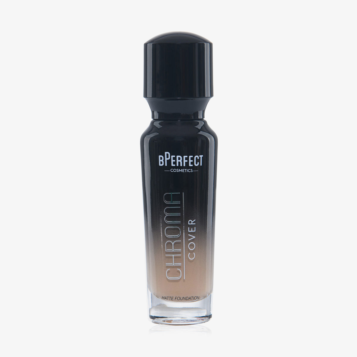 Eine halb transparente halb schwarze Flasche Chroma Cover Foundation Matte in der Farbe N5 vor weißem Hintergrund.