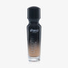 Eine halb transparente halb schwarze Flasche Chroma Cover Foundation Matte in der Farbe N6 vor weißem Hintergrund.